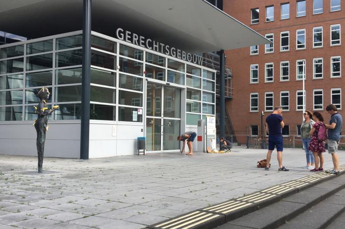 Bananen neergelegd bij rechtbank