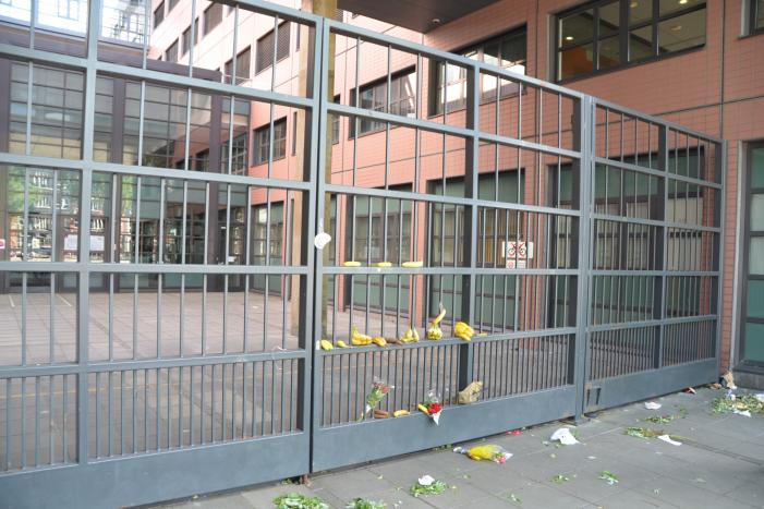 Bananen neergelegd bij Rechtbank Noord-Nederland