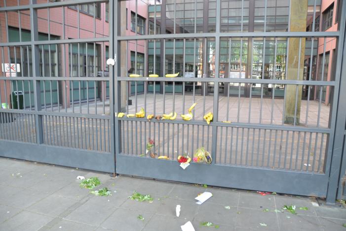Bananen neergelegd bij Rechtbank Noord-Nederland