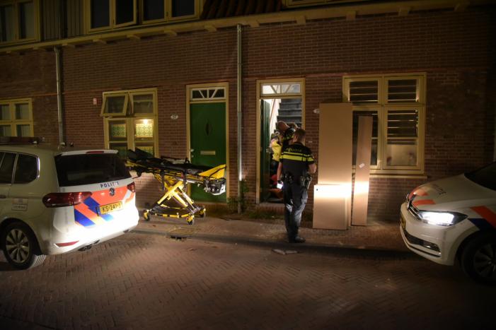 Zwaargewonde bij steekpartij in woning