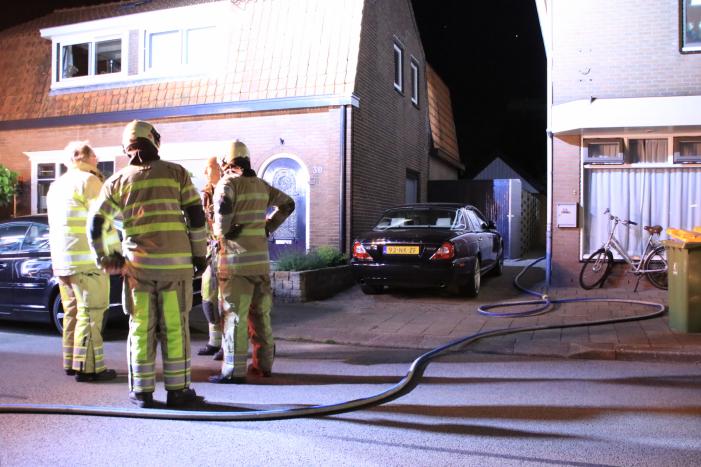 Buitenbrand achter woning