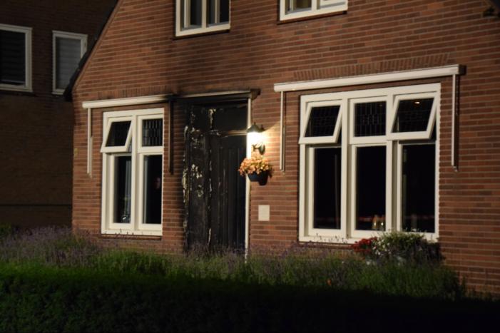 Aanslag op woning, politie start groot onderzoek