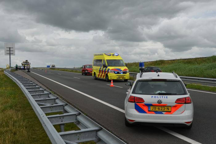 Politiewagen betrokken bij aanrijding op snelweg