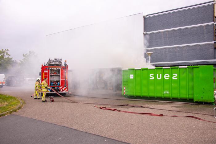 Afvalcontainer vliegt in brand Piet Klerkx