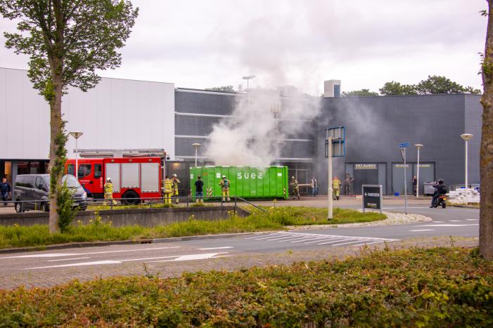 Afvalcontainer vliegt in brand Piet Klerkx