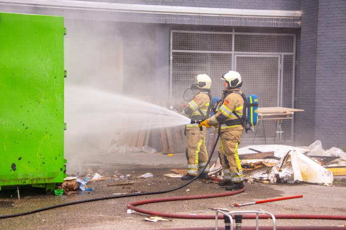 Afvalcontainer vliegt in brand Piet Klerkx