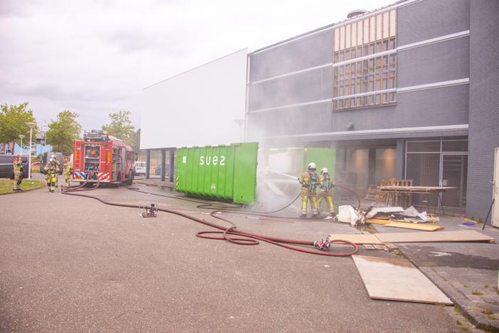 Afvalcontainer vliegt in brand Piet Klerkx