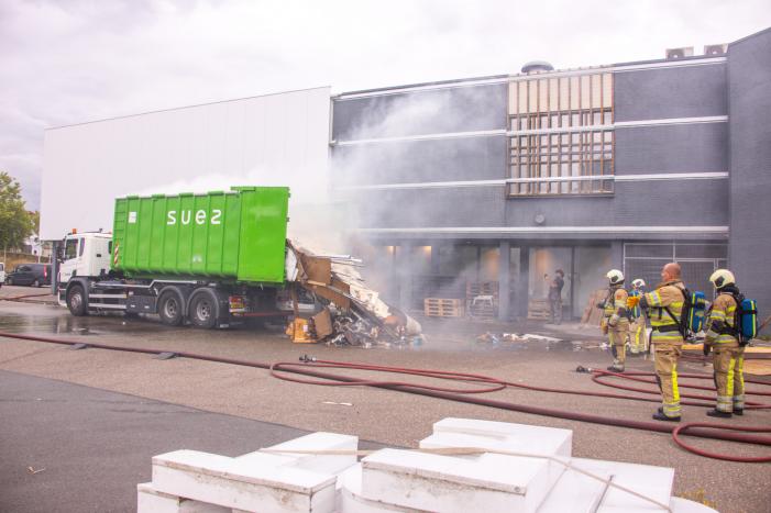 Afvalcontainer vliegt in brand Piet Klerkx