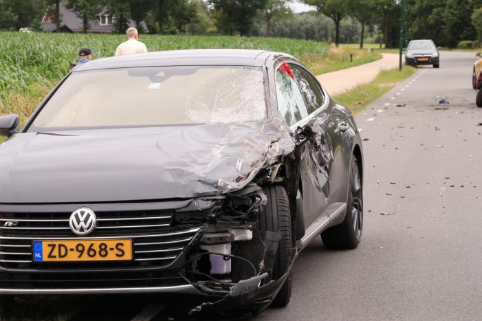 Gewonde en forse schade bij ongeval