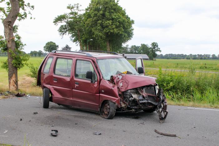 Gewonde en forse schade bij ongeval