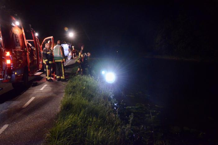 Gestolen auto in Aarkanaal aangetroffen