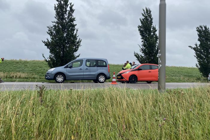 Meerdere voertuigen betrokken bij kop-staartbotsing