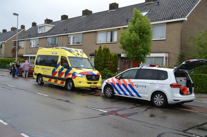 Veel schade na aanrijding tussen twee scooters