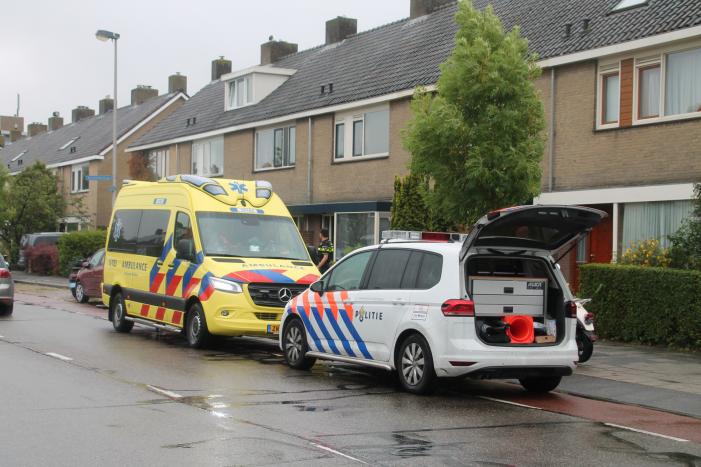 Veel schade na aanrijding tussen twee scooters