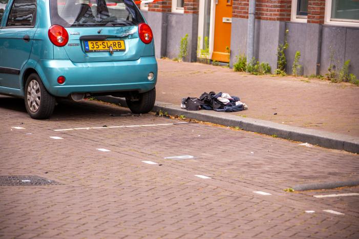 Traumahelikopter landt voor gewonde op straat