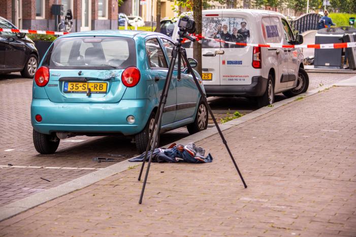 Traumahelikopter landt voor gewonde op straat