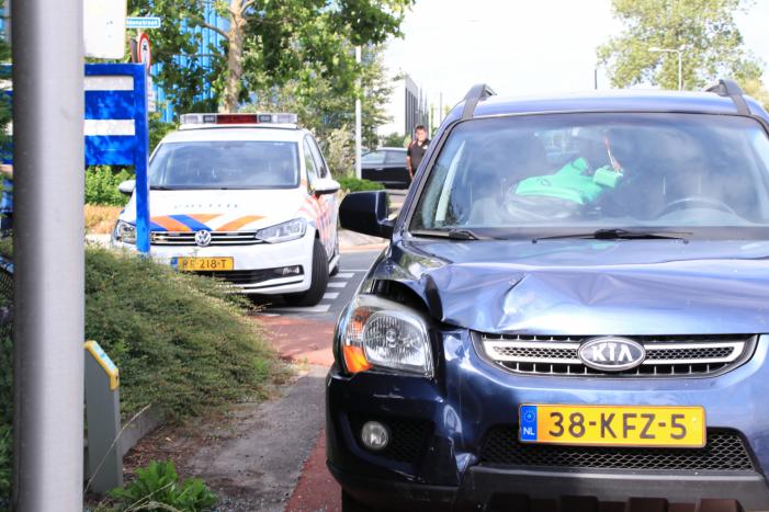 Aanrijding tussen twee auto's
