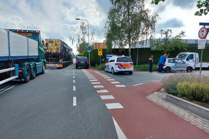 Aanrijding tussen twee auto's