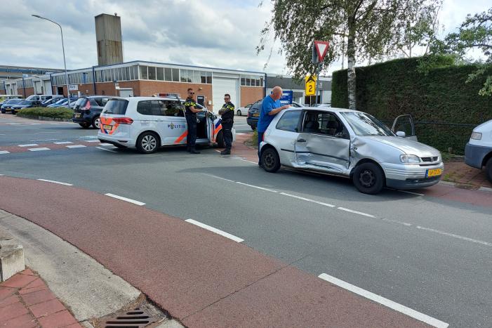 Aanrijding tussen twee auto's