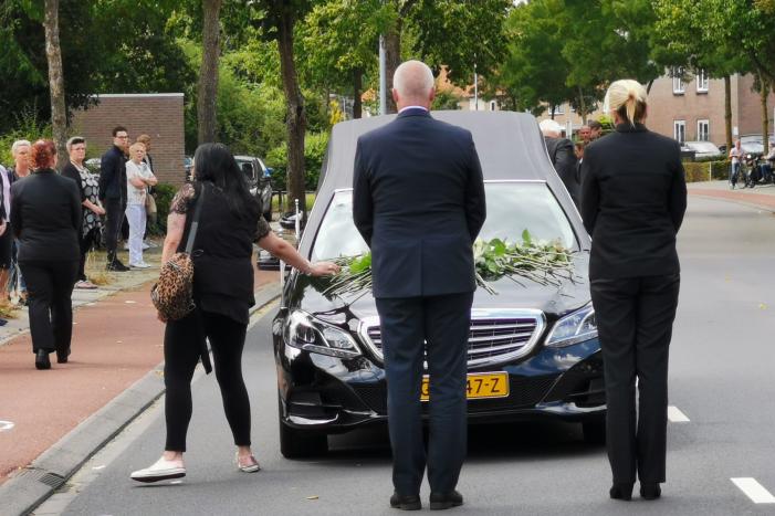 Erehaag voor overleden Shelley (22)