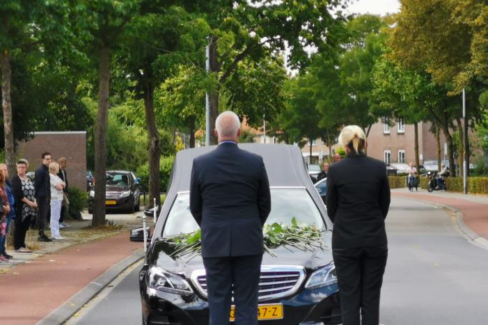 Erehaag voor overleden Shelley (22)