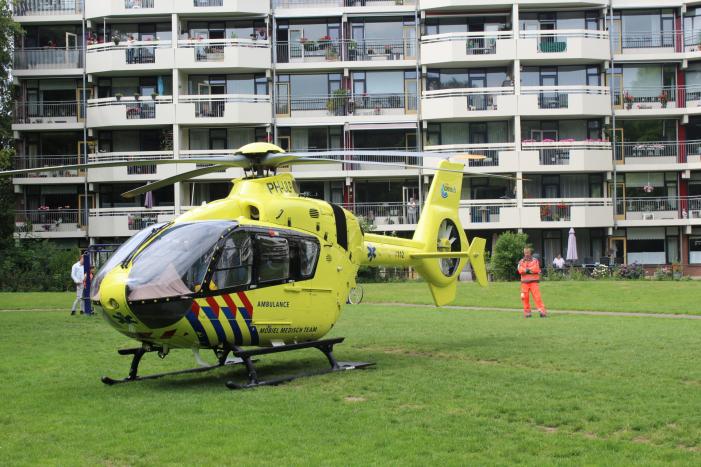 Fietsster gewond na aanrijding met auto