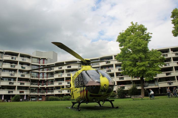 Fietsster gewond na aanrijding met auto