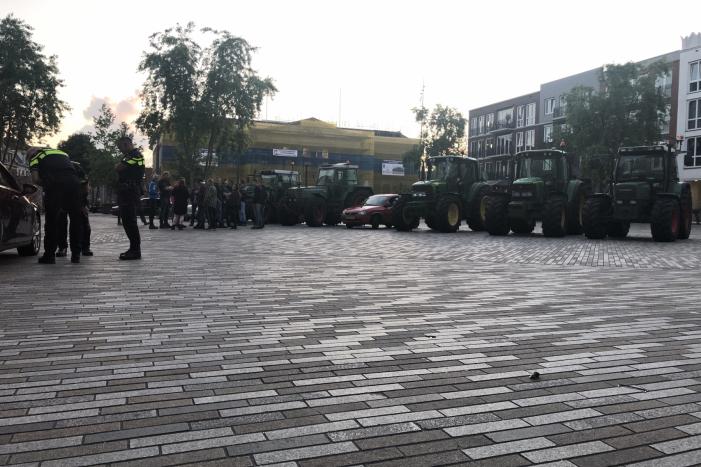 Boeren met tractoren demonstreren tegen mogelijke nieuwe voerwet