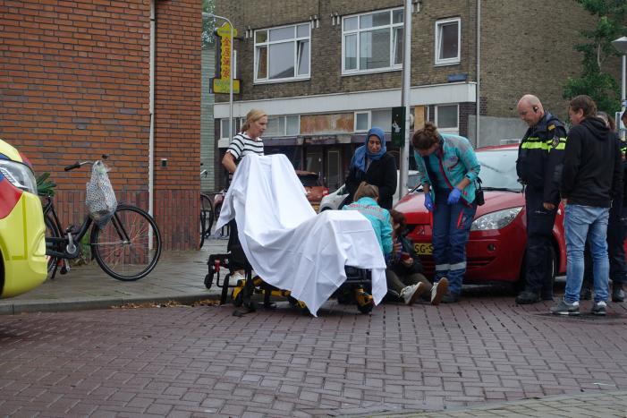 Fietsster gewond bij aanrijding met auto
