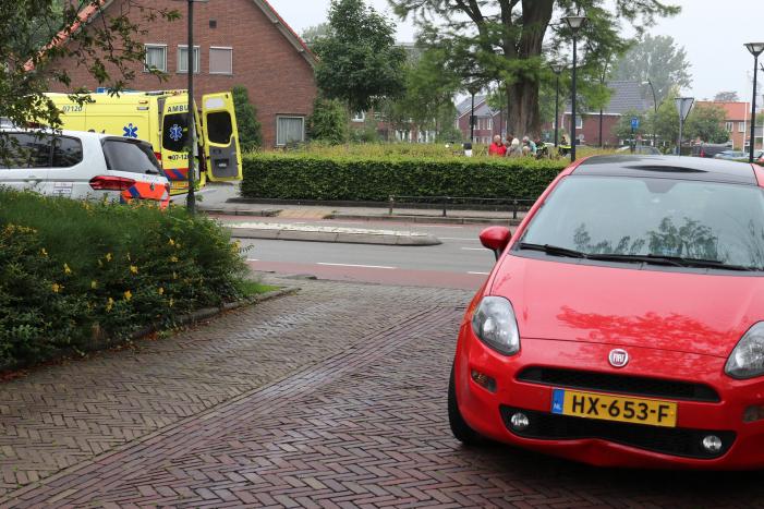Bestuurder scootmobiel gewond na botsing met auto