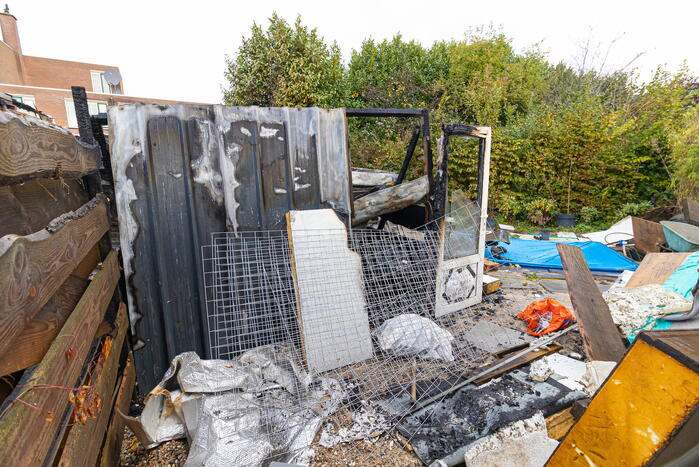 Uitslaande brand in schuur