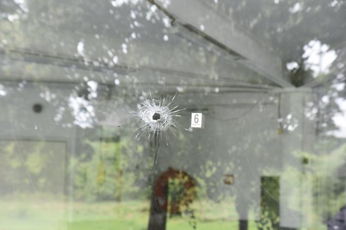 Bedrijfspand voor de tweede keer onder vuur genomen