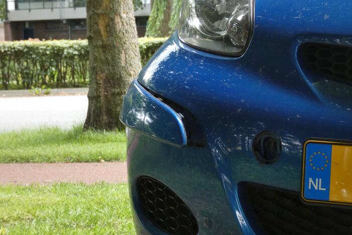 Overstekende fietser aangereden door auto