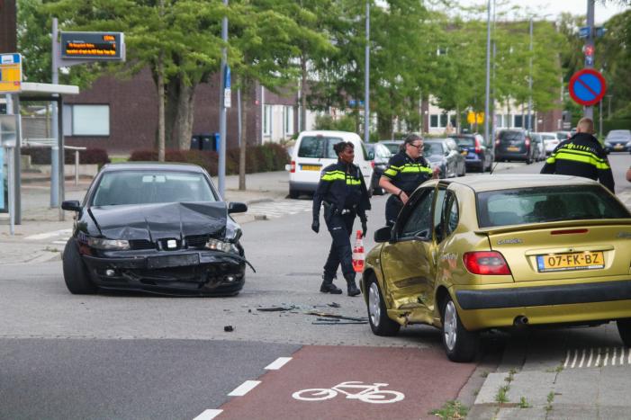 Forse schade bij botsing op kruising