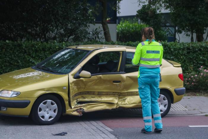 Forse schade bij botsing op kruising
