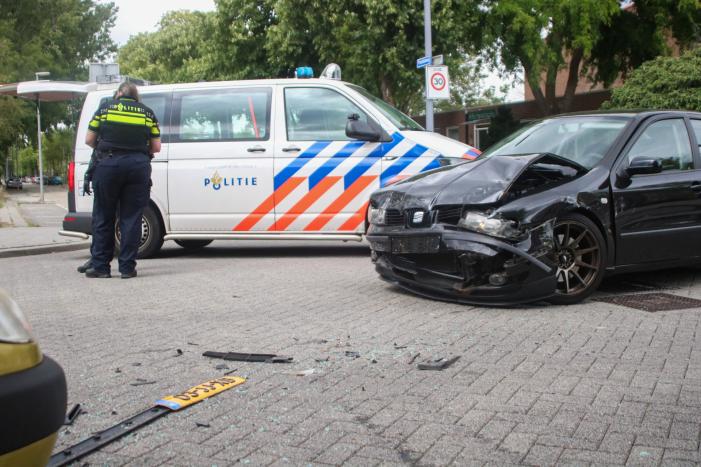 Forse schade bij botsing op kruising