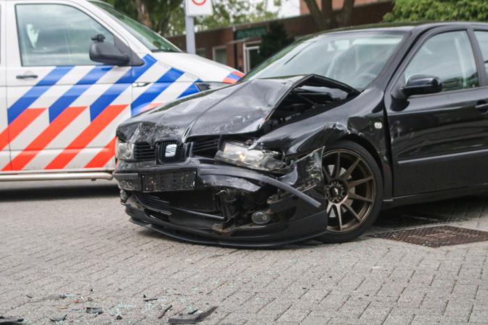 Forse schade bij botsing op kruising