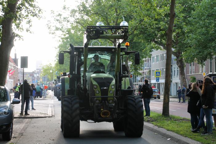 Boeren komen in actie met trekkers in het centrum