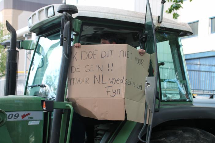 Boeren komen in actie met trekkers in het centrum