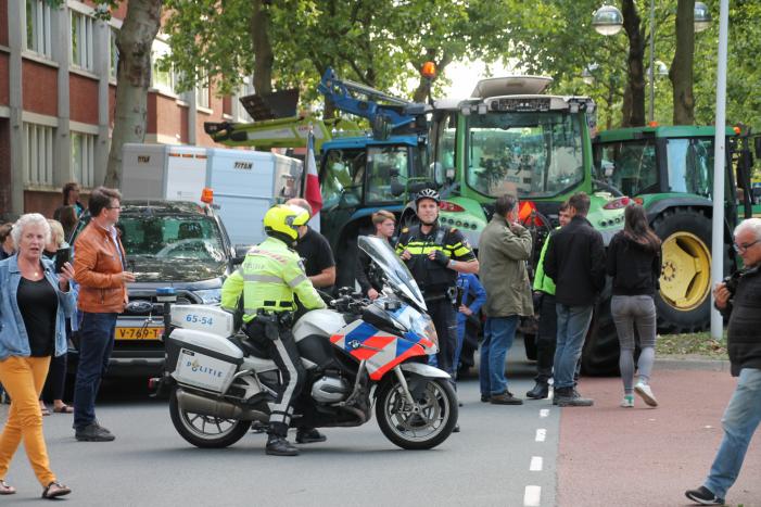 Boeren komen in actie met trekkers in het centrum