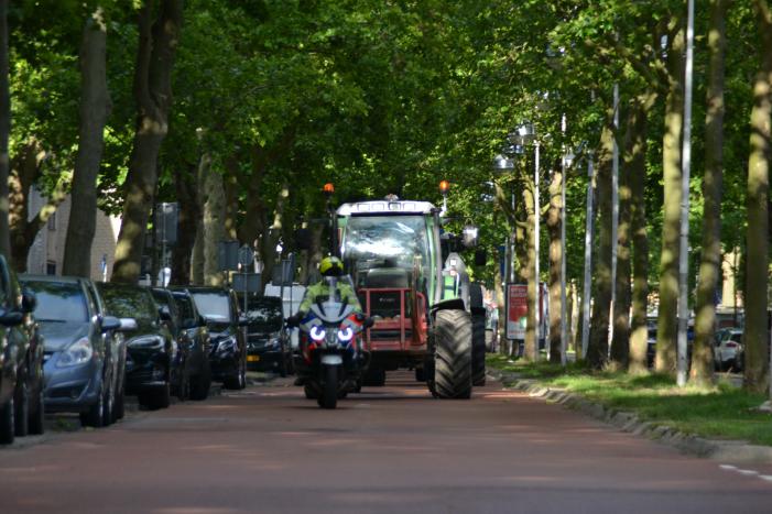 Boeren komen in actie met trekkers in het centrum
