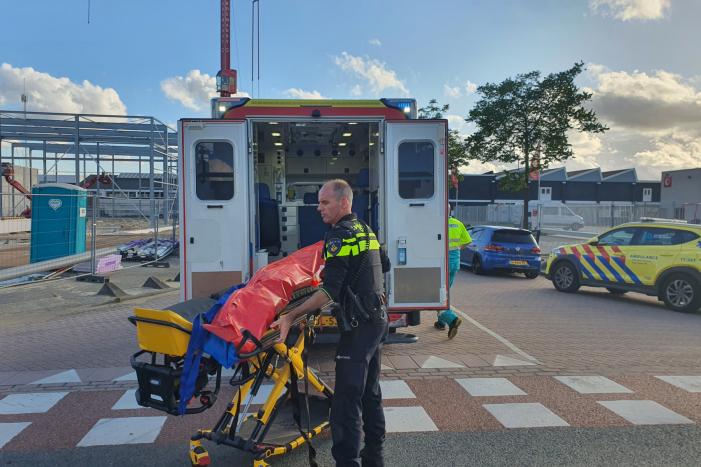 Motorrijder en passagier gewond na aanrijding