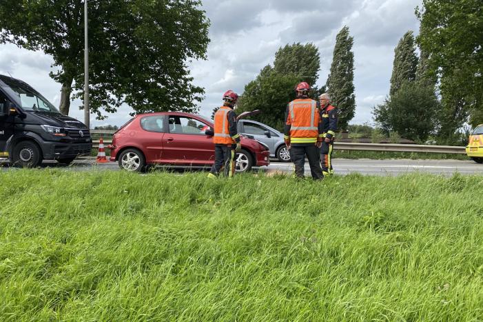 Brand in auto na aanrijding
