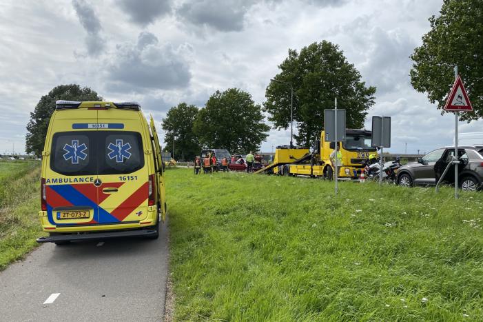 Brand in auto na aanrijding