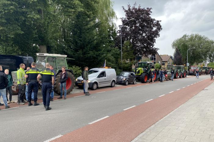 Heel veel boeren onderweg om aangifte te doen tegen Carola Schouten