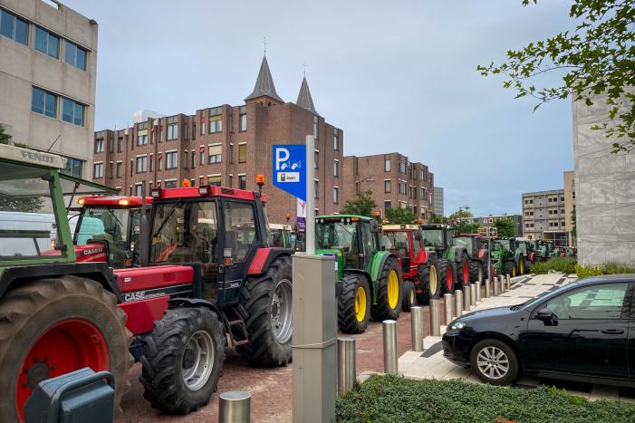 Heel veel boeren onderweg om aangifte te doen tegen Carola Schouten