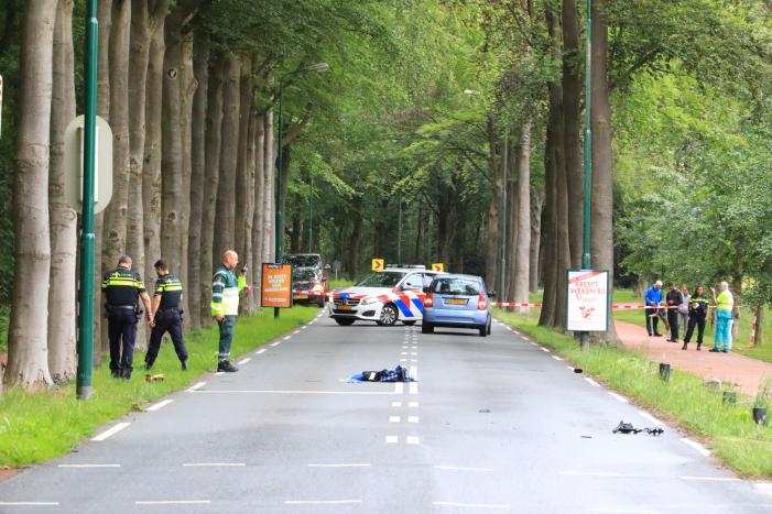 Wielrenner zwaargewond na aanrijding