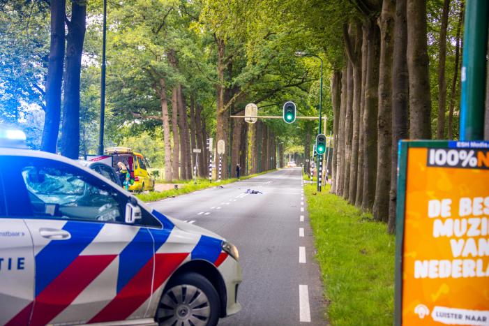 Wielrenner zwaargewond na aanrijding