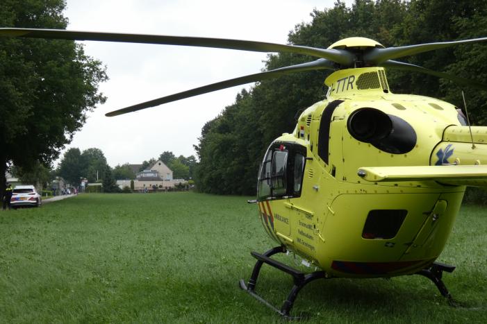 Traumahelikopter landt voor gewonde bij sauna