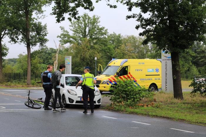 Verkeersongeval tussen auto en mountainbiker